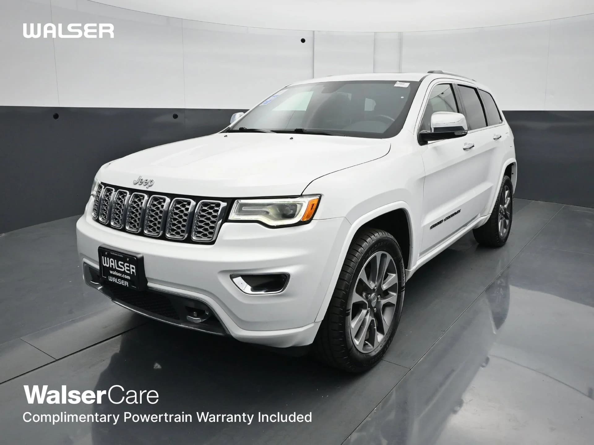 2017 Jeep Grand Cherokee Overland — photo 1 of 42