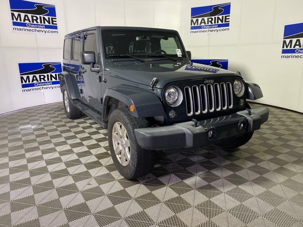 2017 Jeep Wrangler Unlimited Sahara — photo 1 of 20