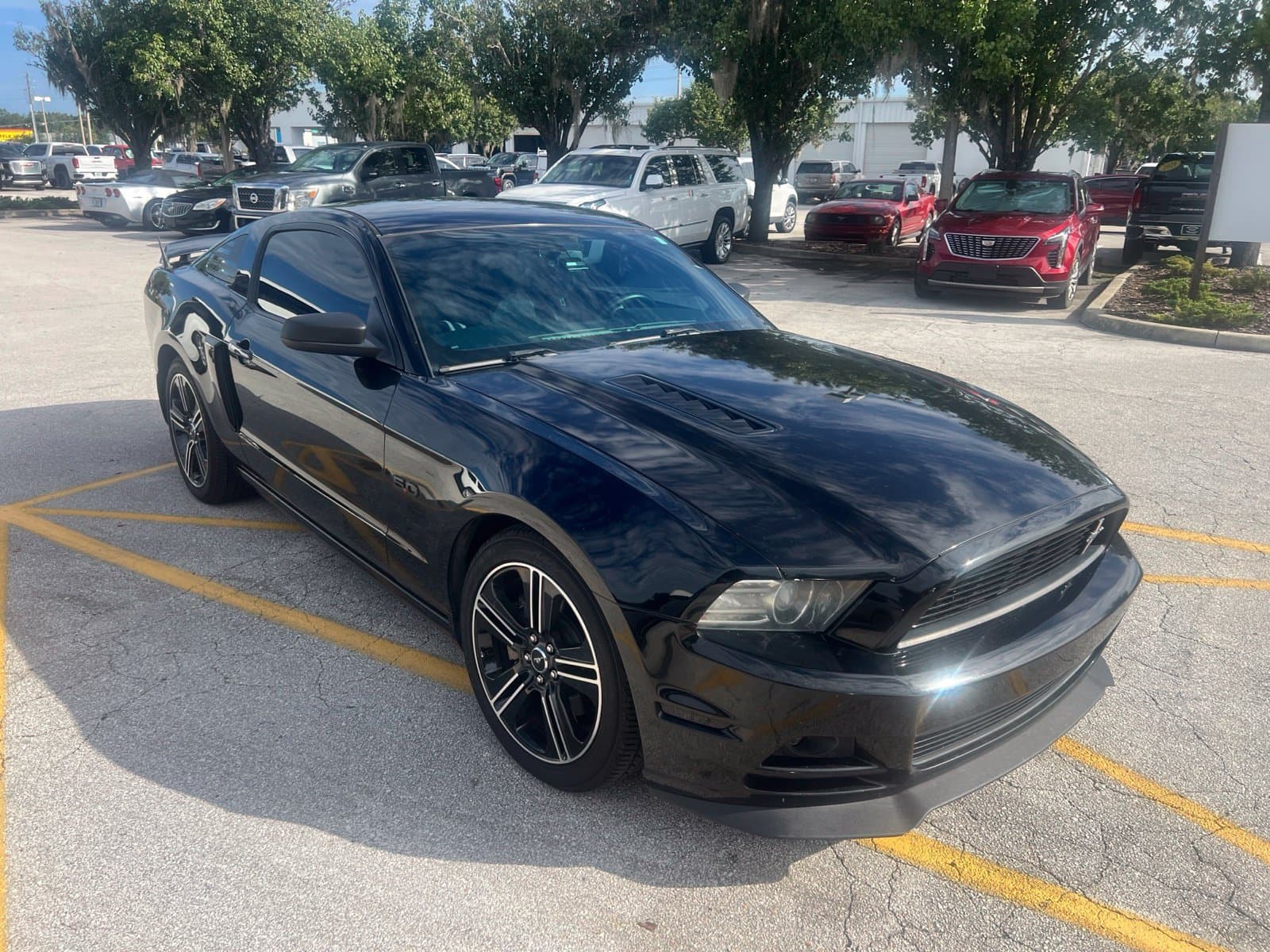 2013 Ford Mustang GT Premium — photo 1 of 10