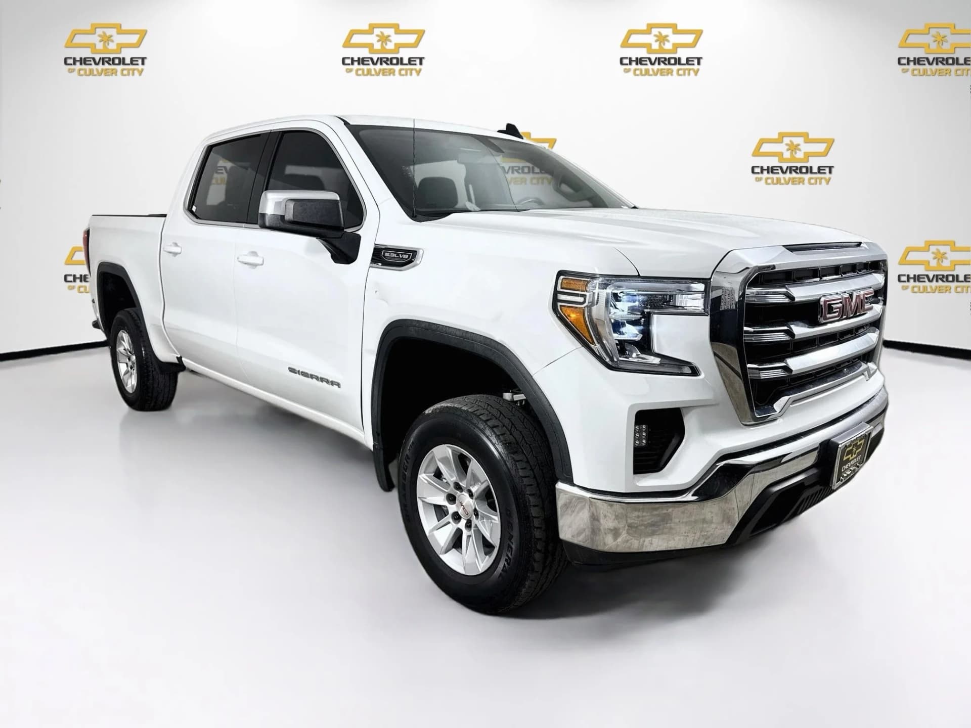 2021 GMC Sierra 1500 SLE — photo 1 of 33