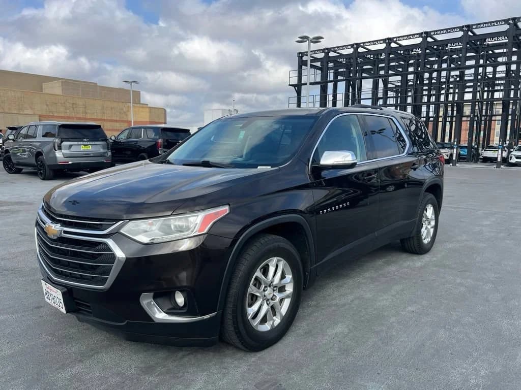 2018 Chevrolet Traverse LT Cloth — photo 1 of 10