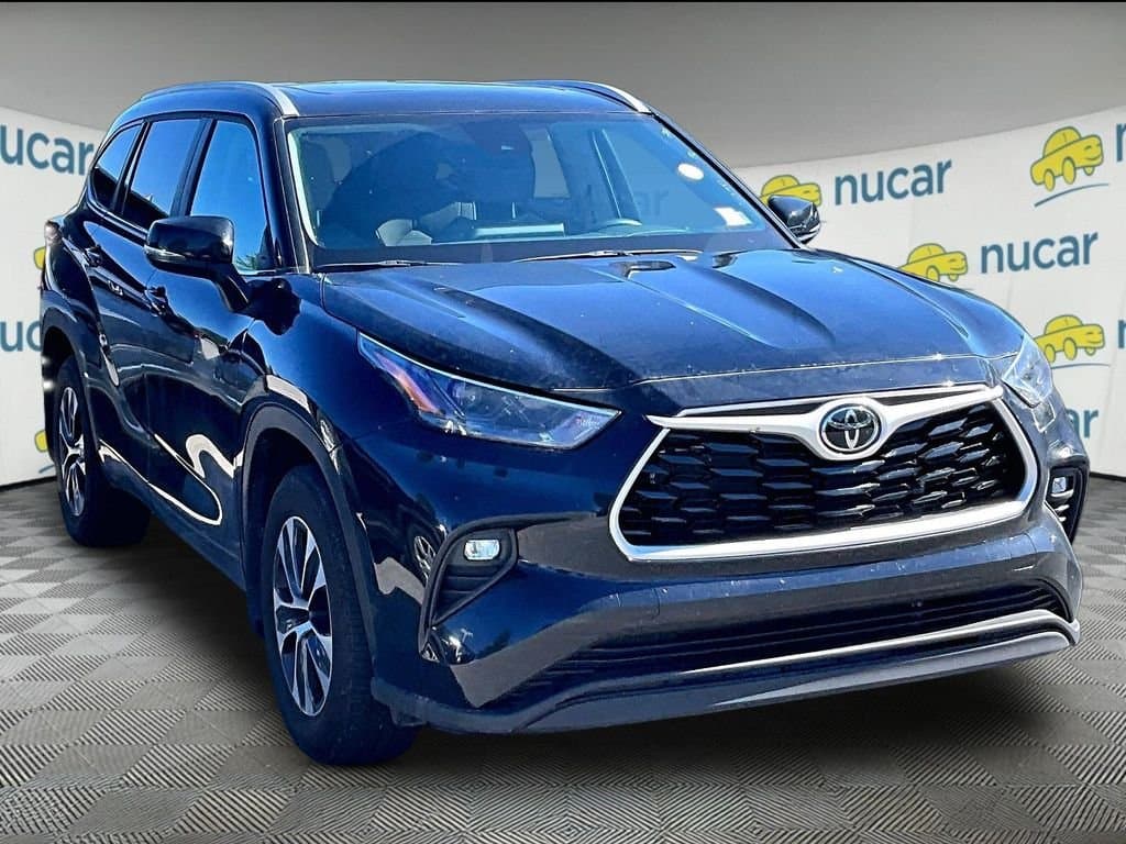 2026 Toyota Highlander XLE — photo 1 of 3