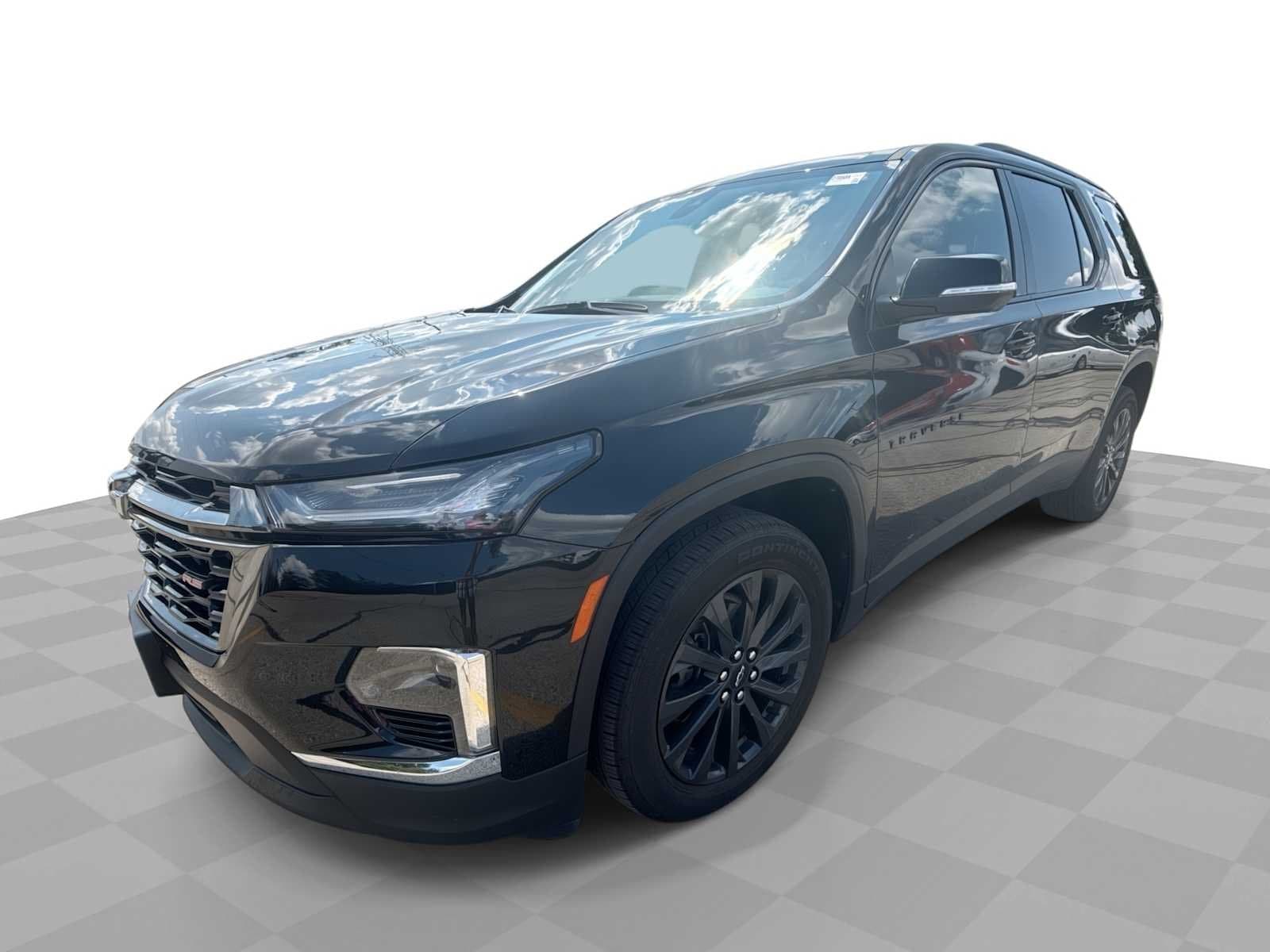 2023 Chevrolet Traverse RS — photo 1 of 36