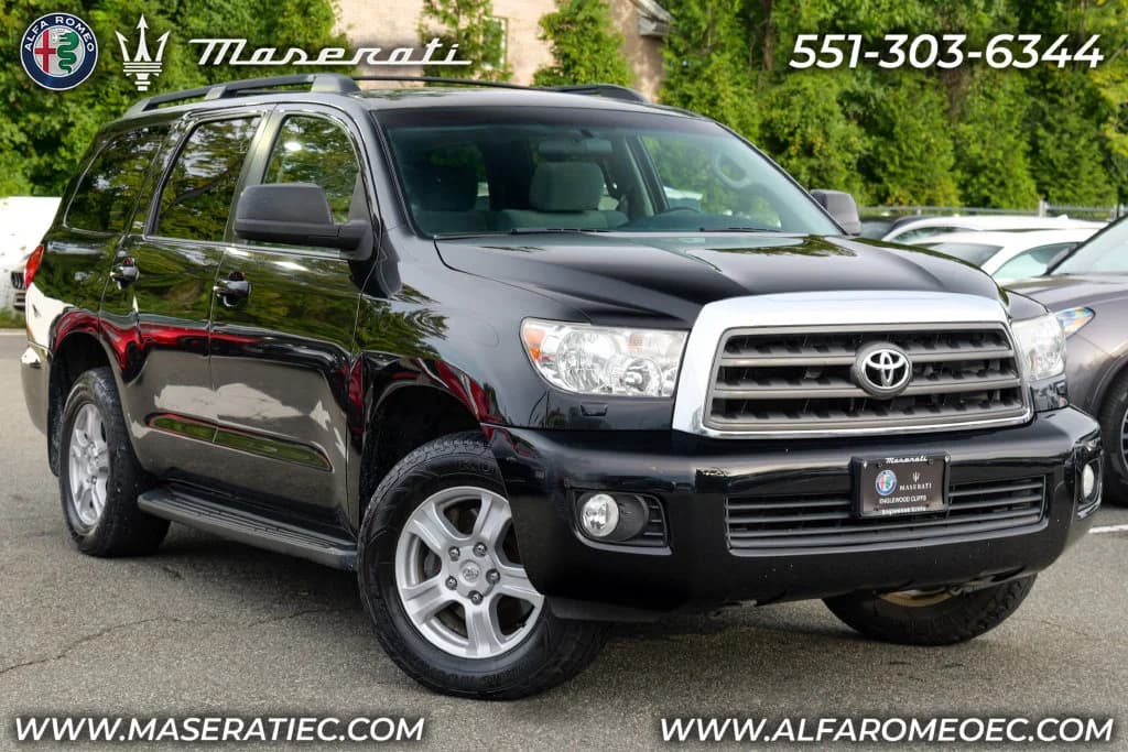 2013 Toyota Sequoia SR5 — photo 1 of 60