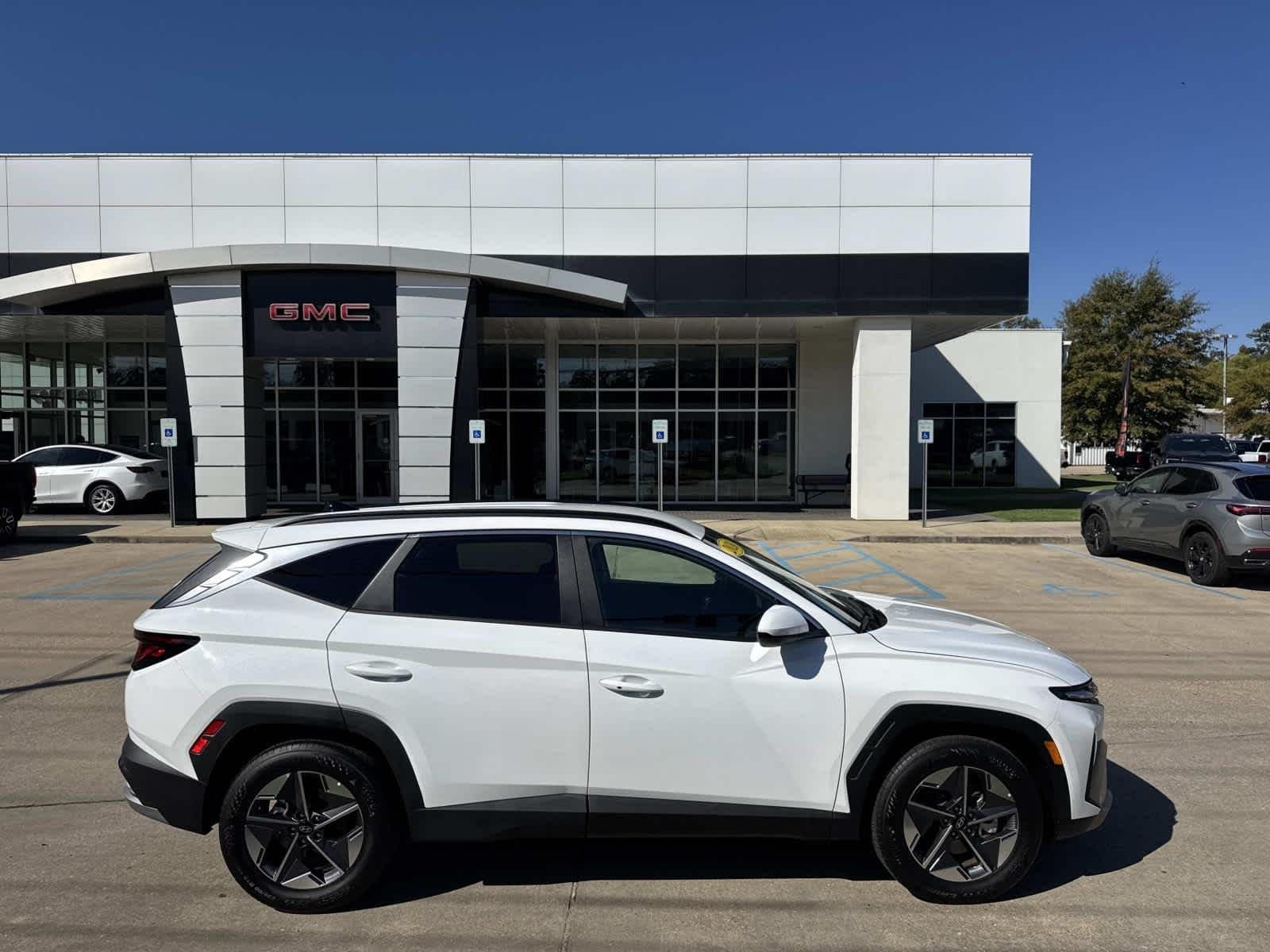 2026 Hyundai Tucson SEL — photo 1 of 16
