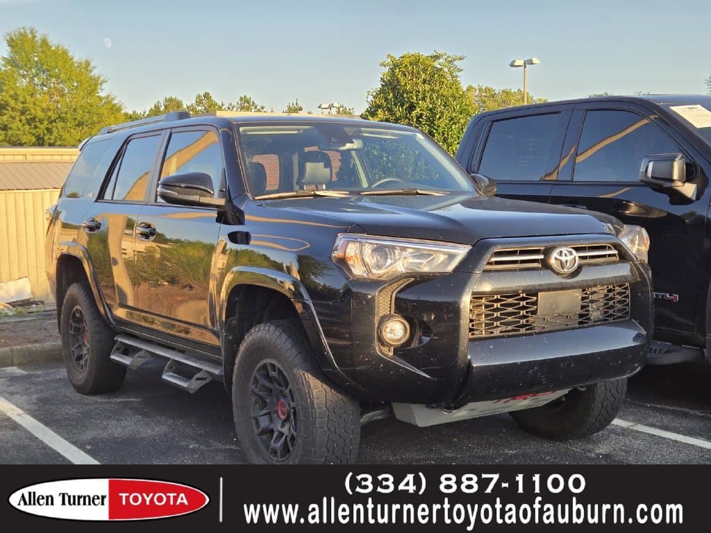 2024 Toyota 4Runner SR5 Premium — photo 1 of 4