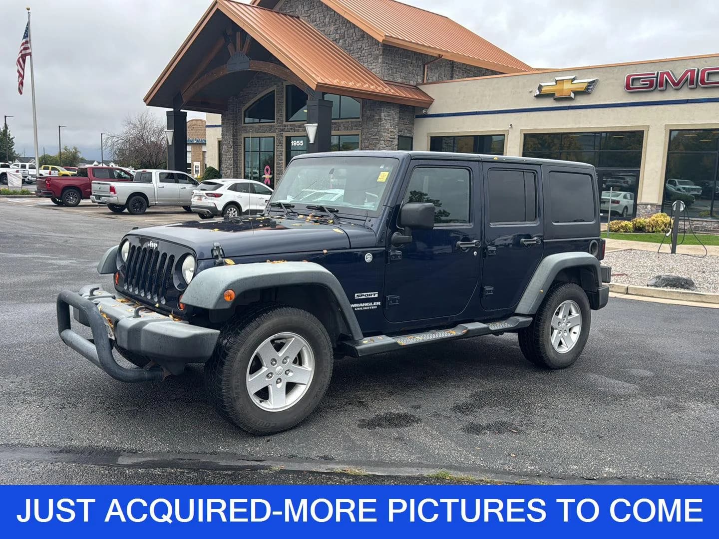 2013 Jeep Wrangler Unlimited Sport — photo 1 of 3