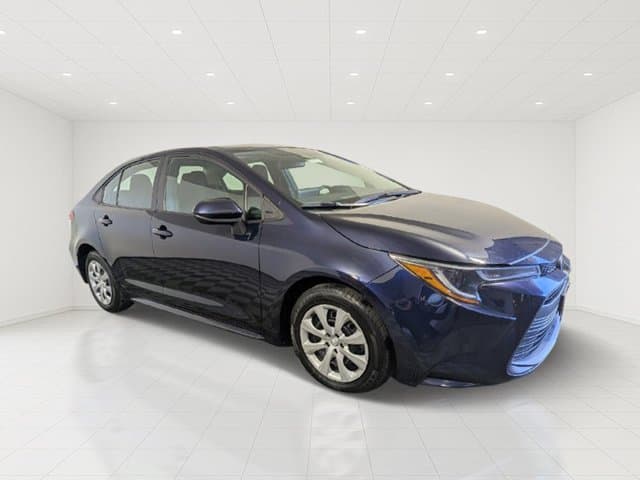 2024 Toyota Corolla LE — photo 1 of 33
