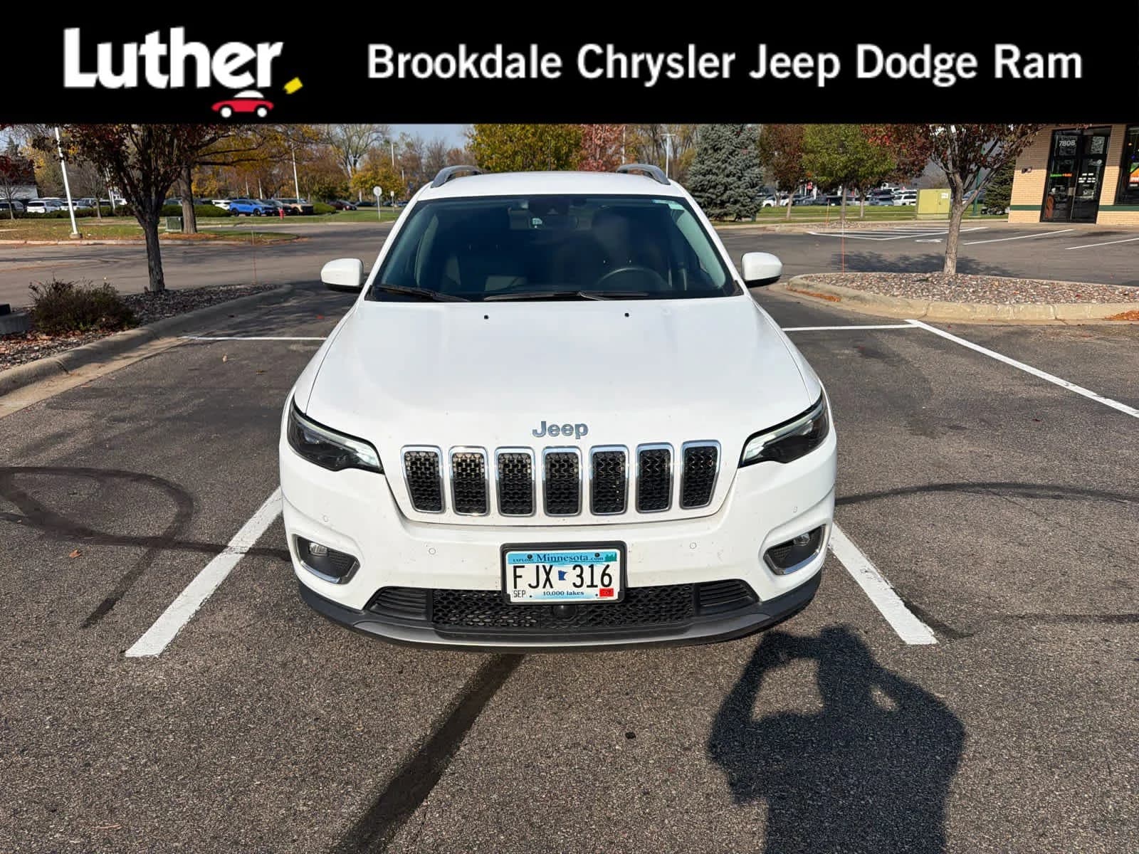 2020 Jeep Cherokee Limited — photo 1 of 16