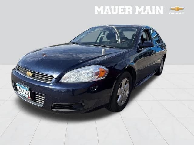 2010 Chevrolet Impala LT — photo 1 of 9