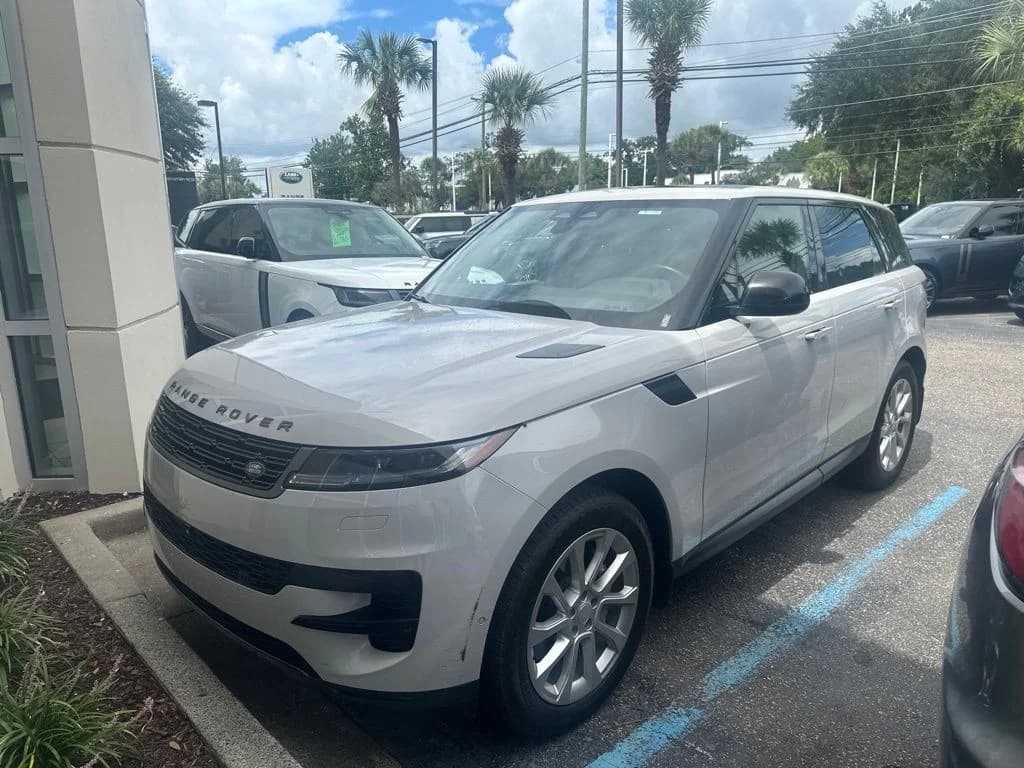 2024 Land Rover Range Rover Sport SE — photo 1 of 6