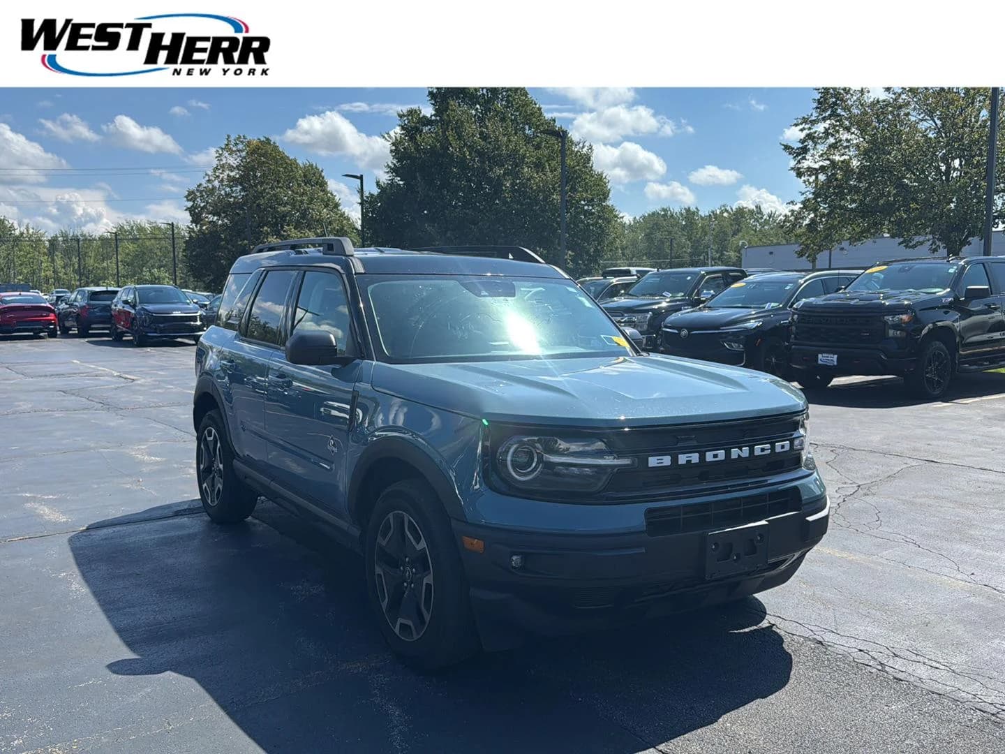 2022 Ford Bronco Sport Outer Banks — photo 1 of 21