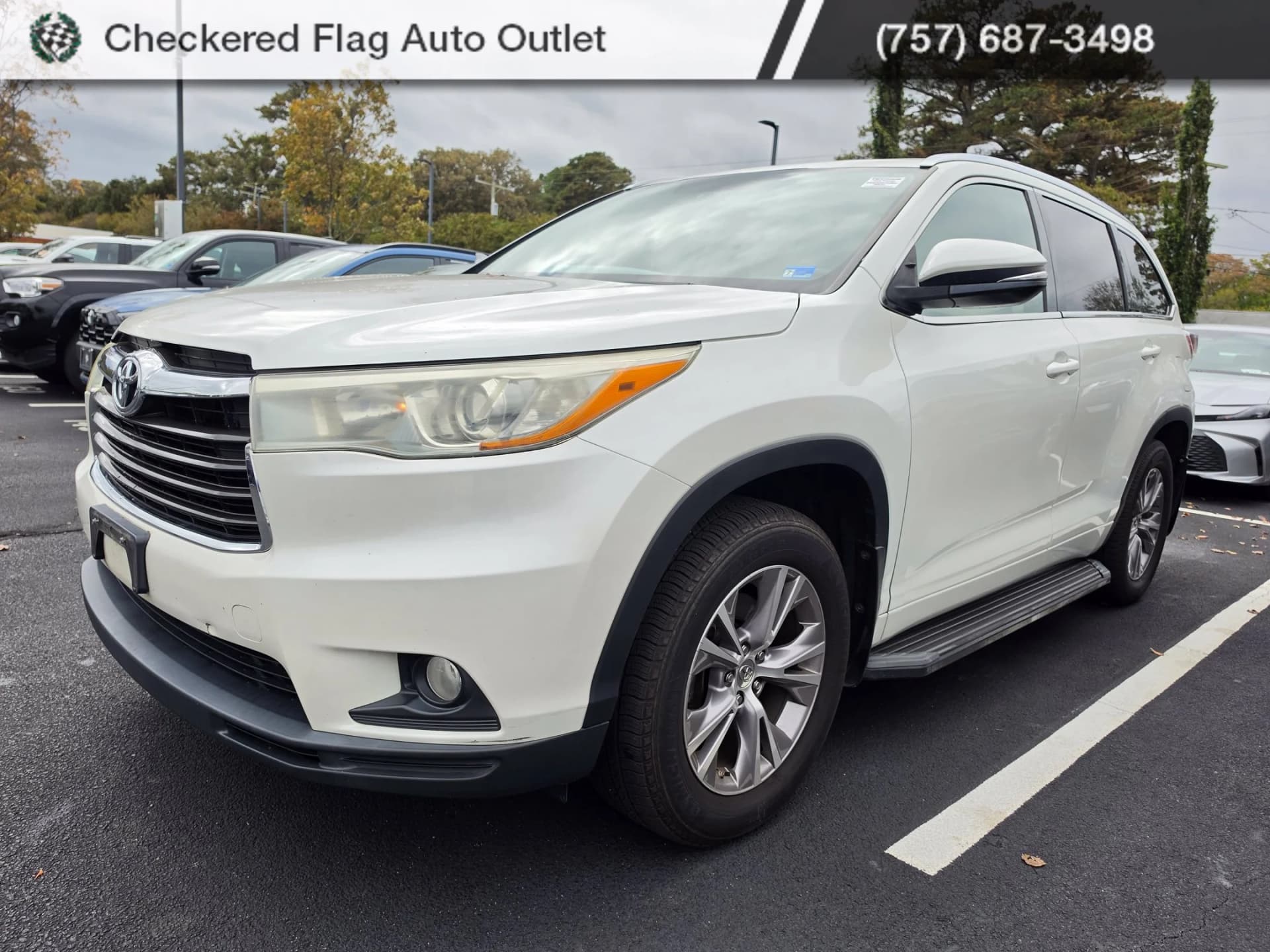 2015 Toyota Highlander XLE — photo 1 of 22