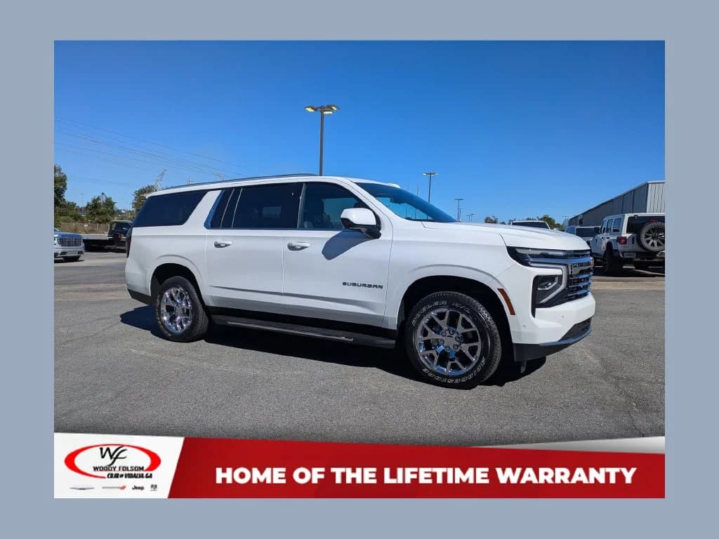 2025 Chevrolet Suburban LT — photo 1 of 34
