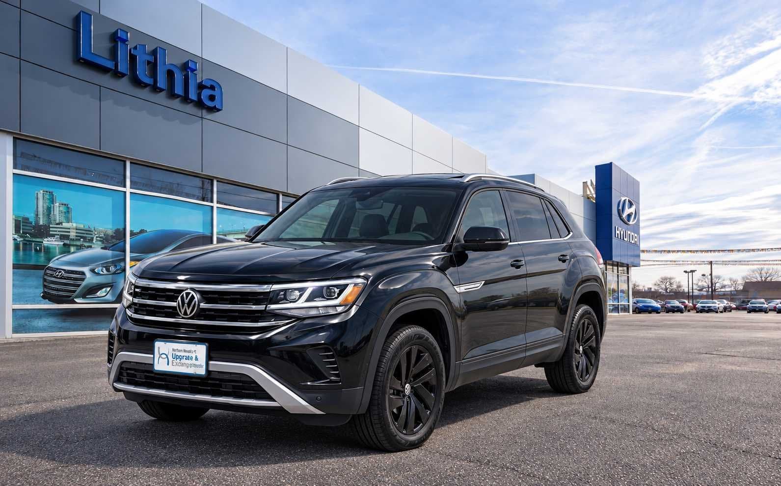 2022 Volkswagen Atlas Cross Sport 3.6L V6 SE w/Technology — photo 1 of 31