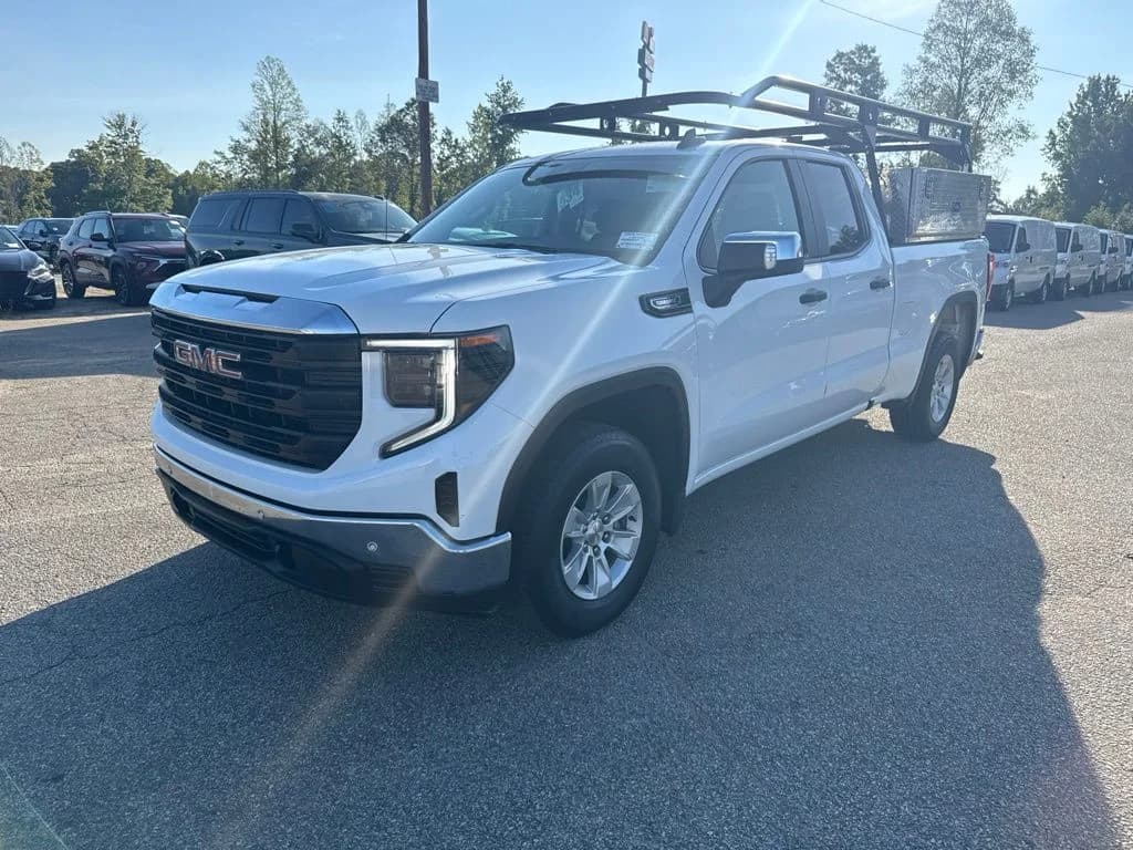 2024 GMC Sierra 1500 Pro — photo 1 of 15