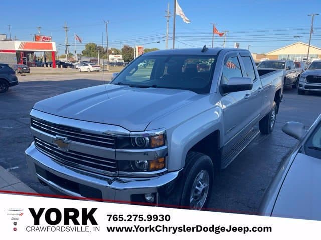 2015 Chevrolet Silverado 2500HD LT — photo 1 of 16