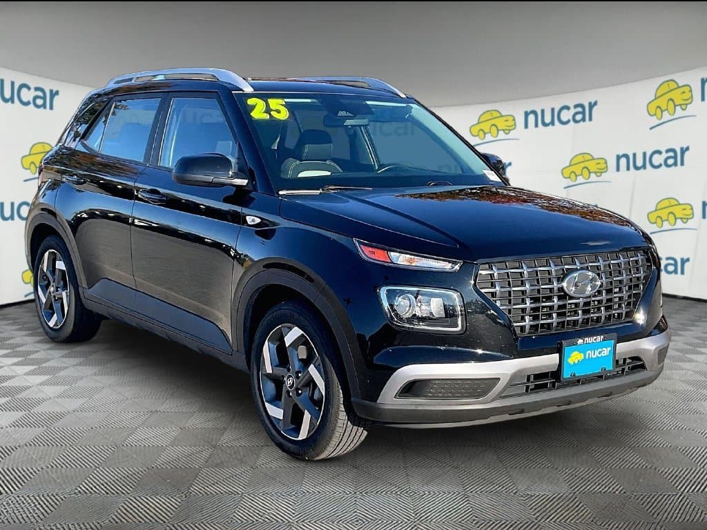 2025 Hyundai Venue SEL — photo 1 of 37