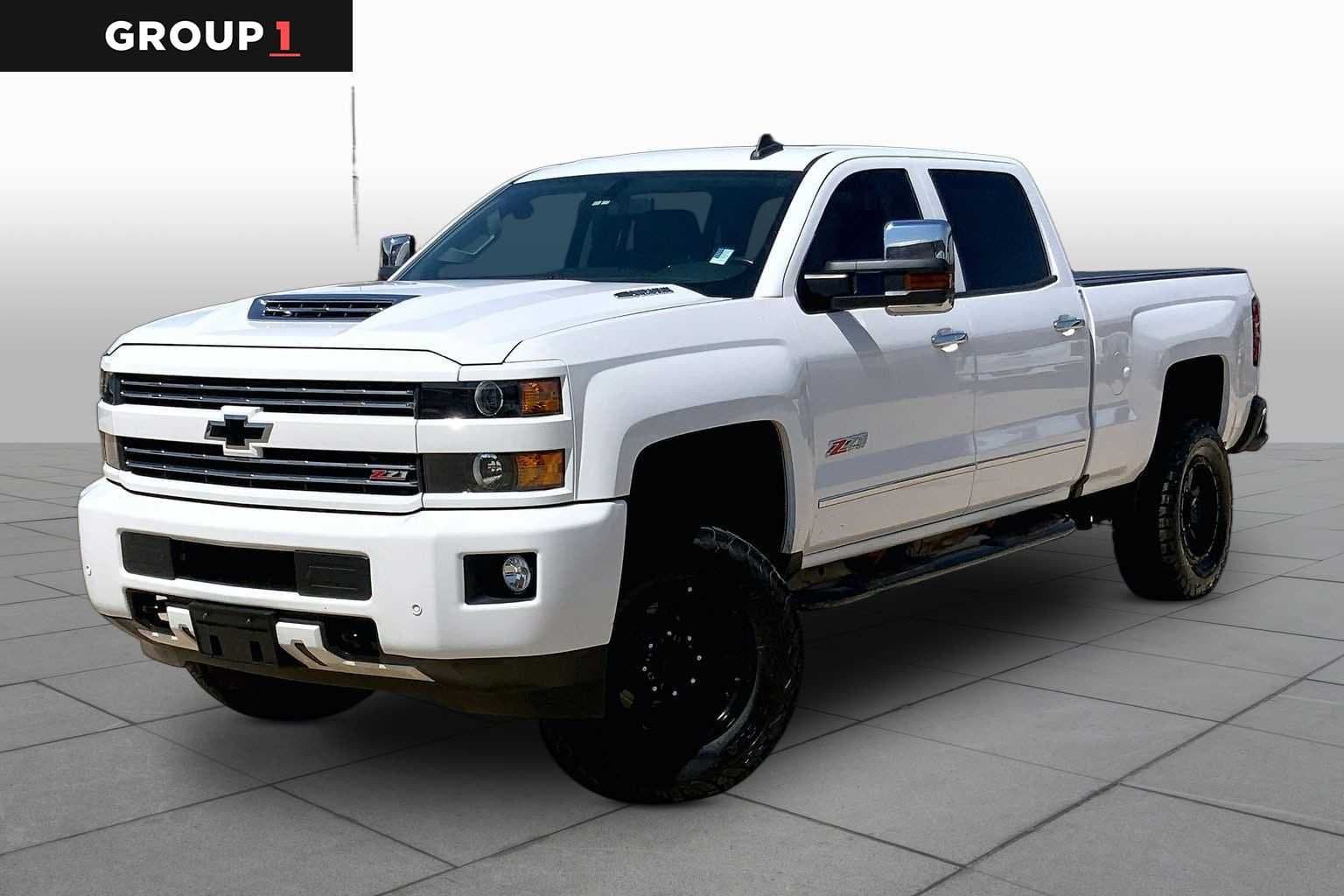 2018 Chevrolet Silverado 2500HD LT — photo 1 of 33