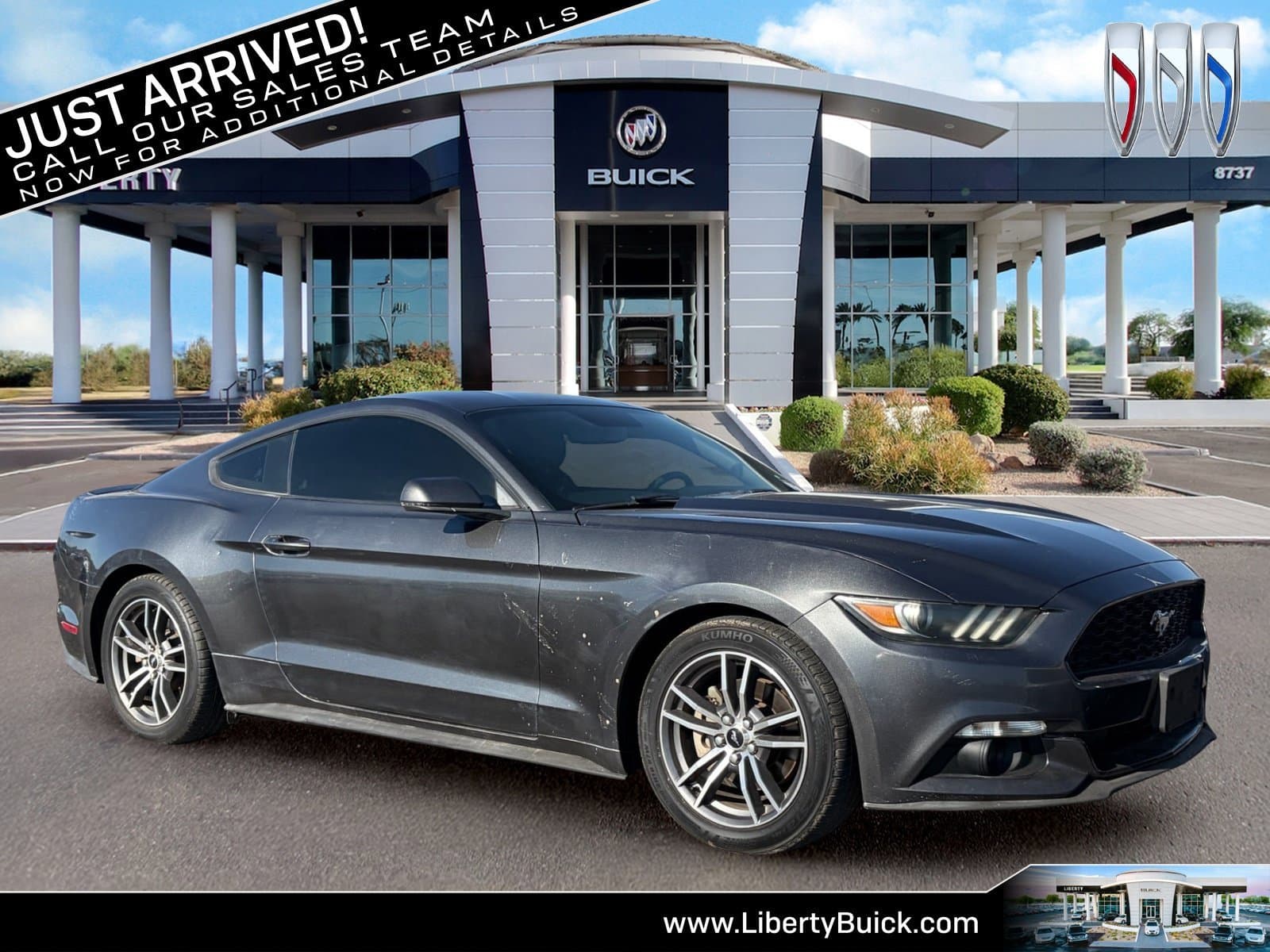 2017 Ford Mustang EcoBoost — photo 1 of 7