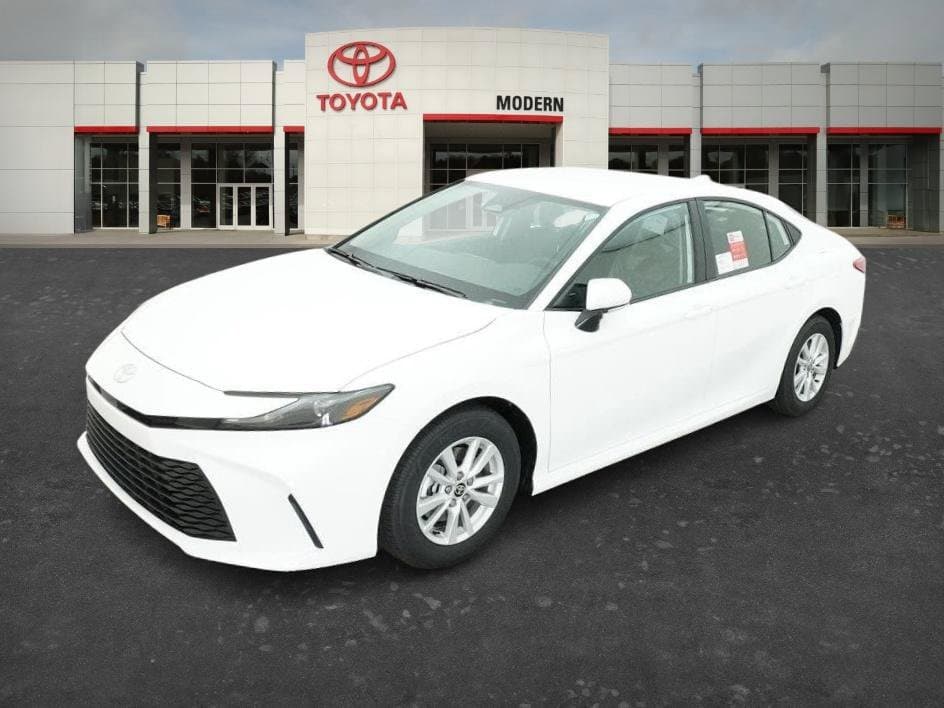 2026 Toyota Camry LE — photo 1 of 52