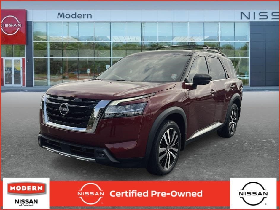 2023 Nissan Pathfinder Platinum — photo 1 of 31
