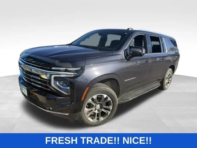 2025 Chevrolet Suburban LT — photo 1 of 5
