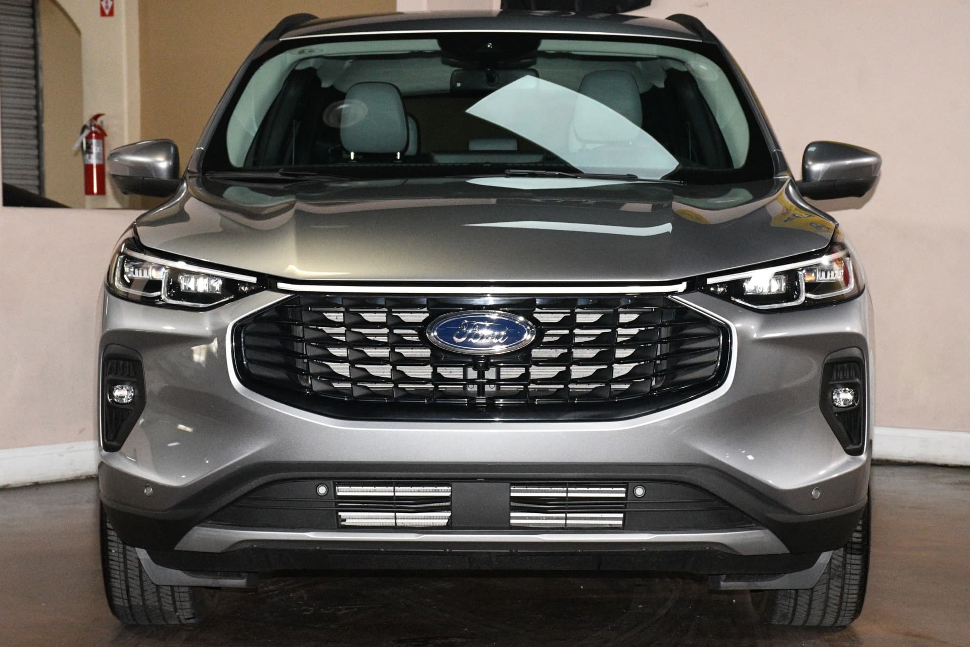 2024 Ford Escape Platinum — photo 1 of 100