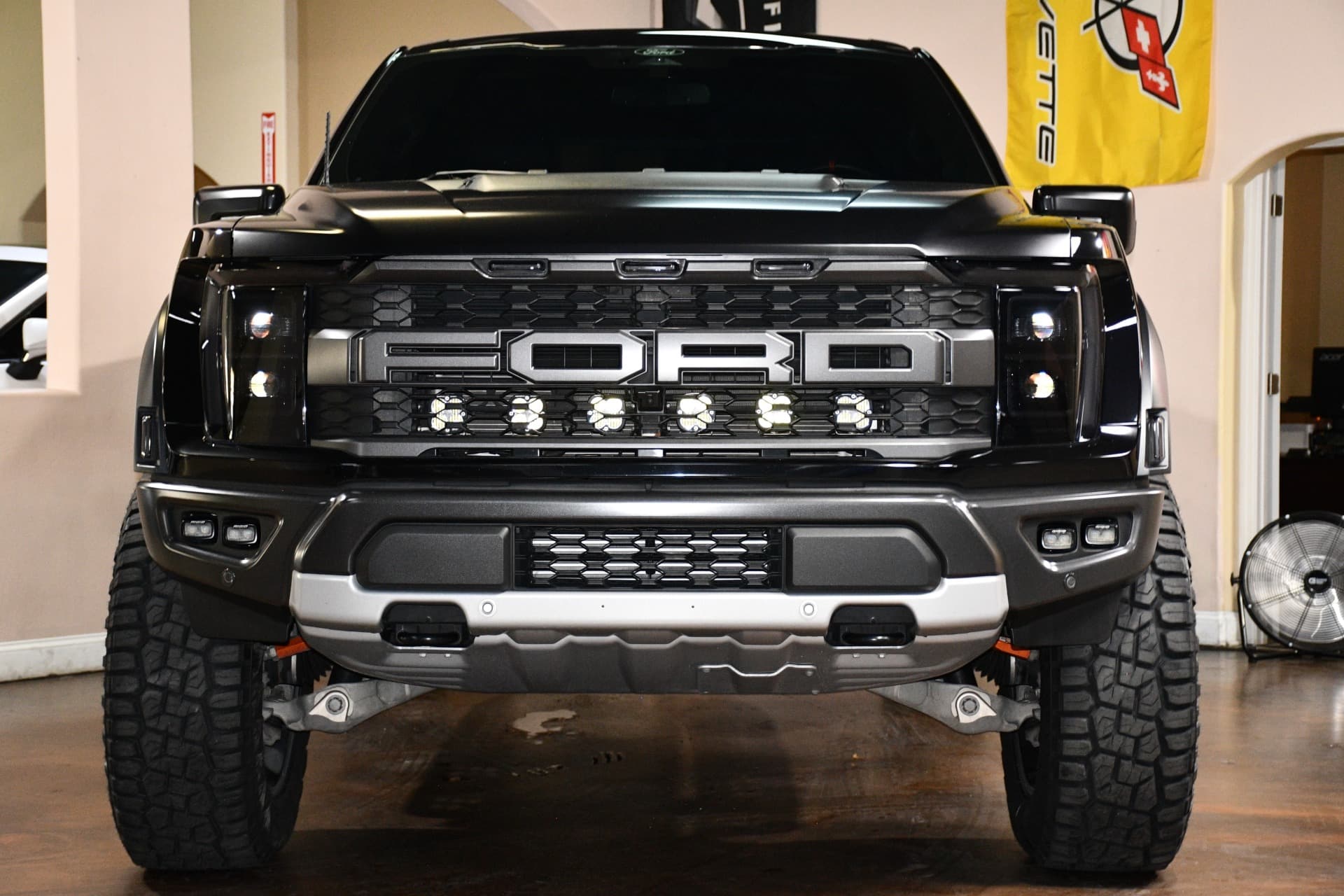 2022 Ford F-150 Raptor — photo 1 of 100